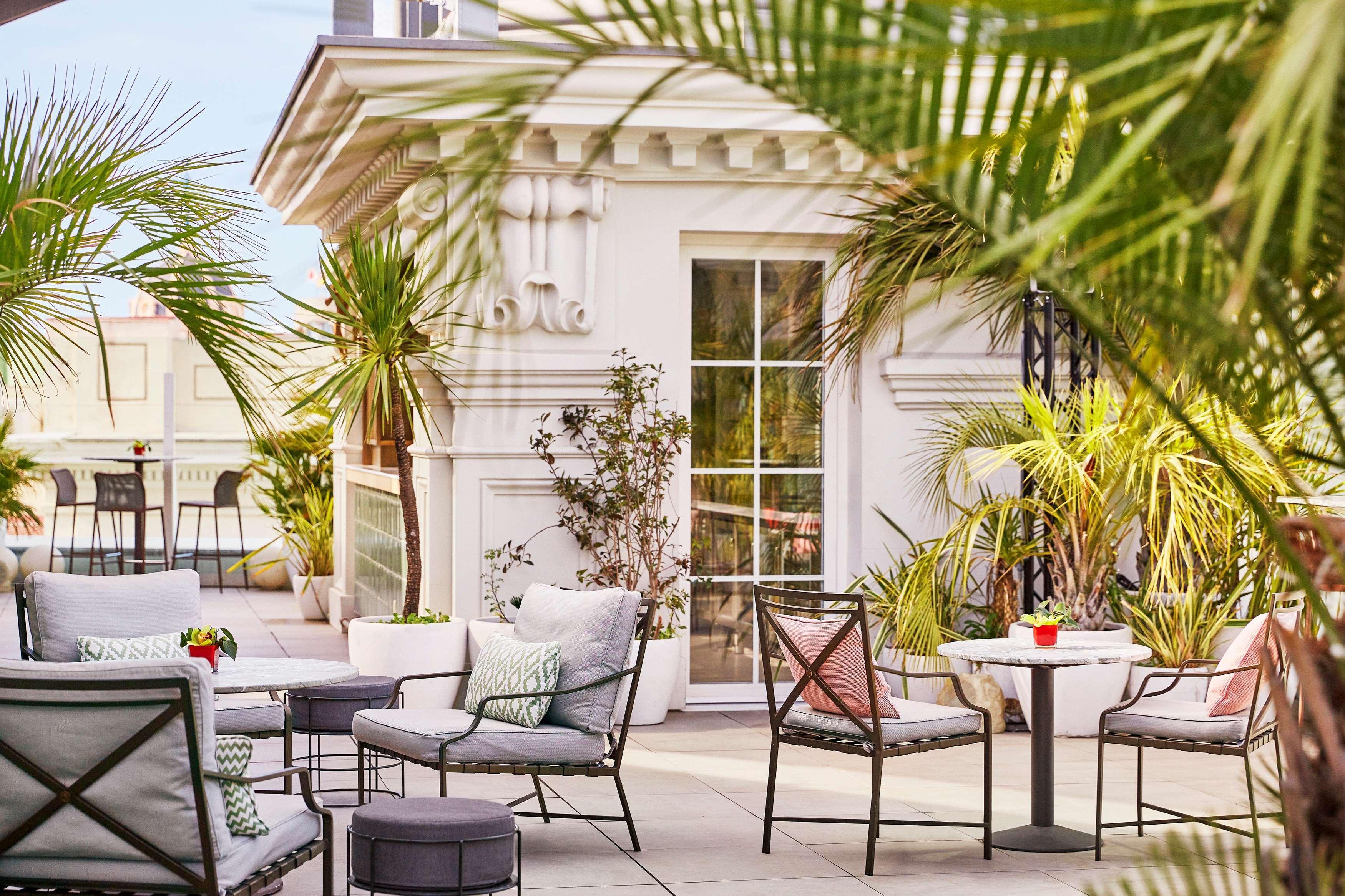 Hyatt Centric Gran Via Madrid Hotel Kültér fotó The Terrace at The Ivy Collection